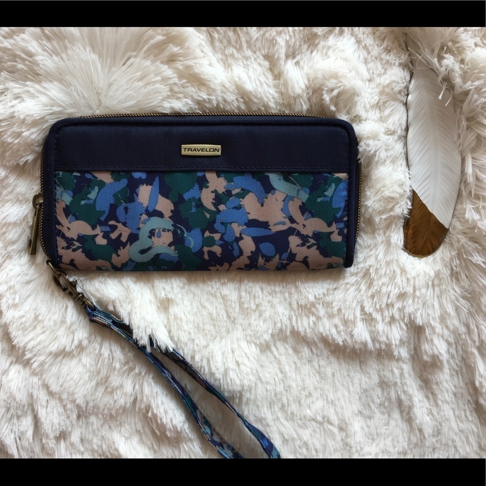 Blue Multicolor wristlet and wallet